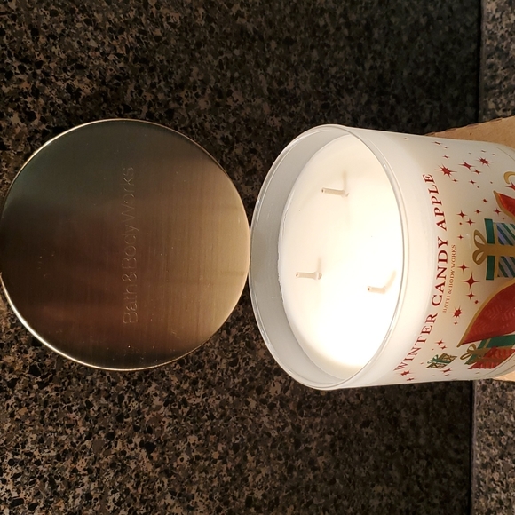 NEW Bath& Body 3 wick Winter Candy Apple - Picture 2 of 2